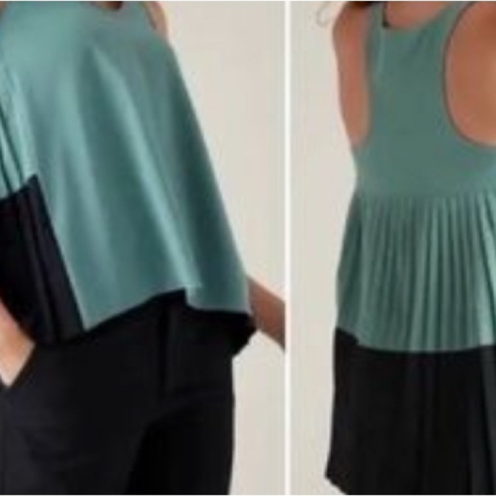Athleta Teal Sleeveless Athleisure colorblock travel style tank top‎ L flowy